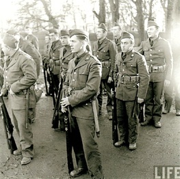 Pvt. Henke with unit in Caledon, Northern Ireland